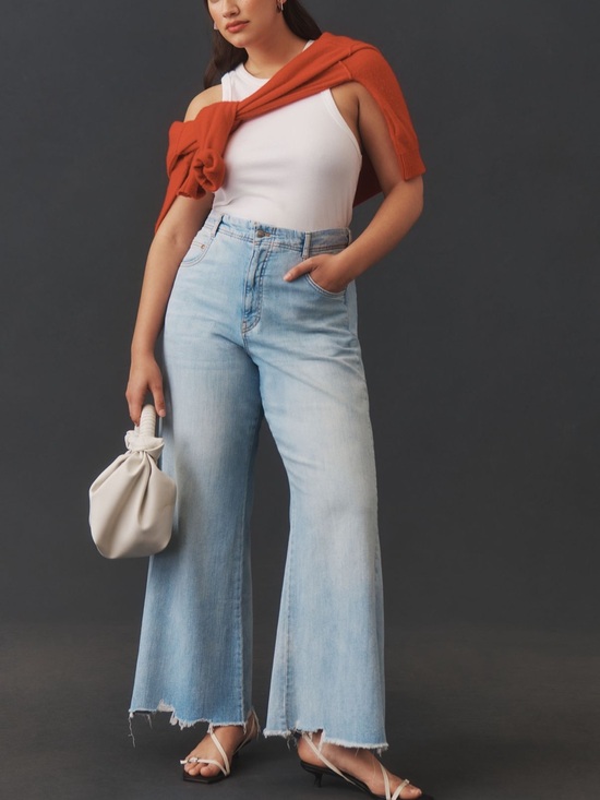 Pilcro Denim - EUC Pilcro Adi Regenerative Cotton Mid-Rise Flare/Wide leg Jeans light Wash 29